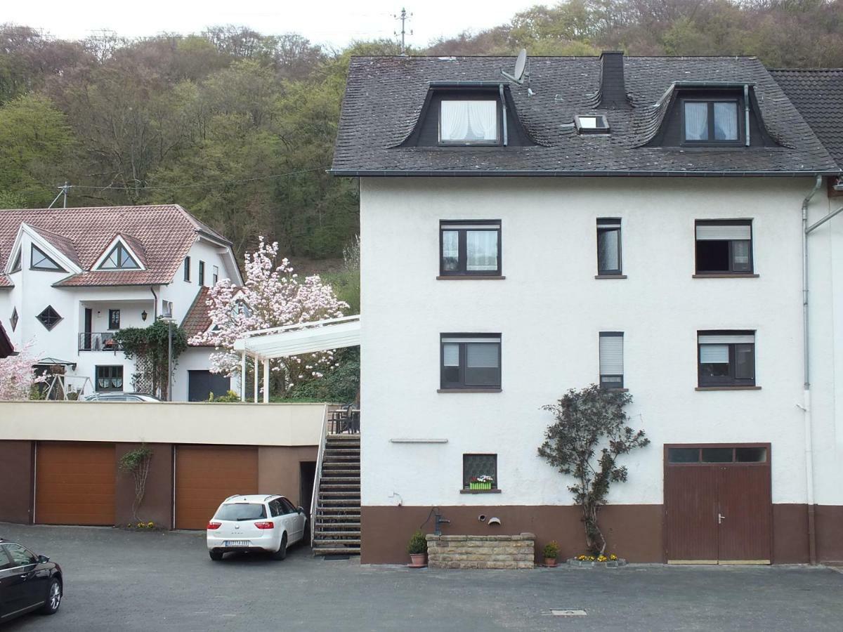Gaestehaus Neises Minden  ภายนอก รูปภาพ