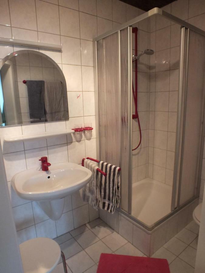 Gaestehaus Neises Minden  ภายนอก รูปภาพ